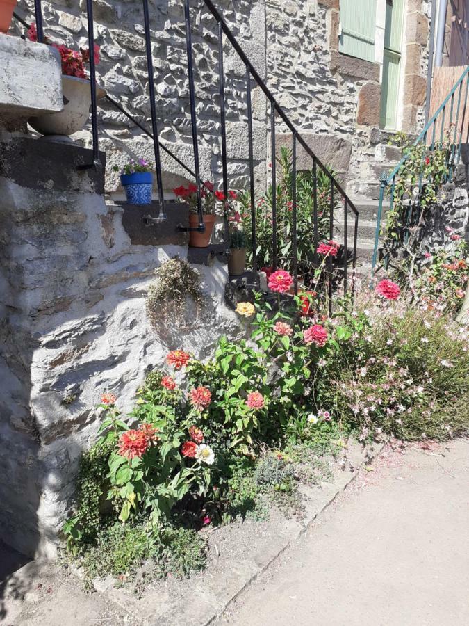 Le Refuge Des Alpes Mancelles Apartment Fresnay-sur-Sarthe Exterior photo